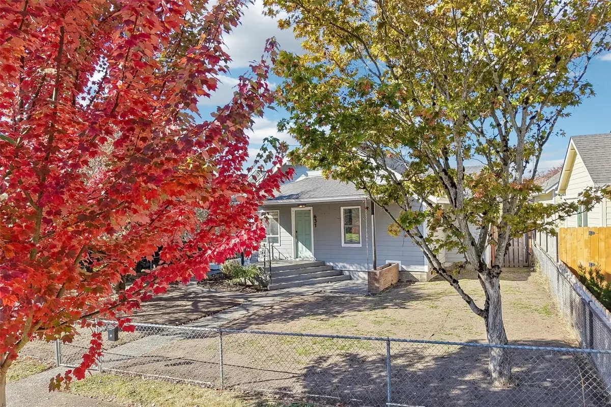 631 19th Avenue, Longview, WA 98632 - #1