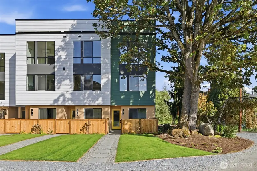 1520 S Grand Street, Seattle, WA 98144 - #2