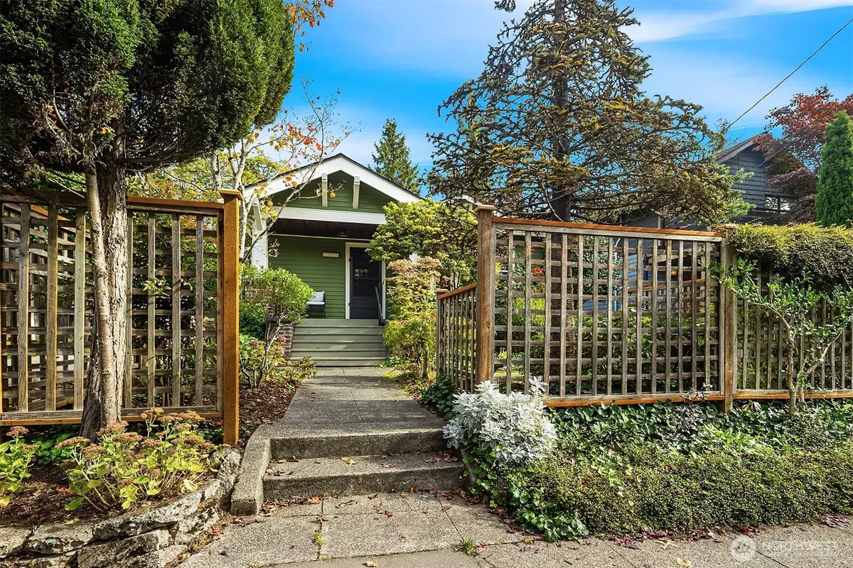 1960 26th Avenue E, Seattle, WA 98112 - #1