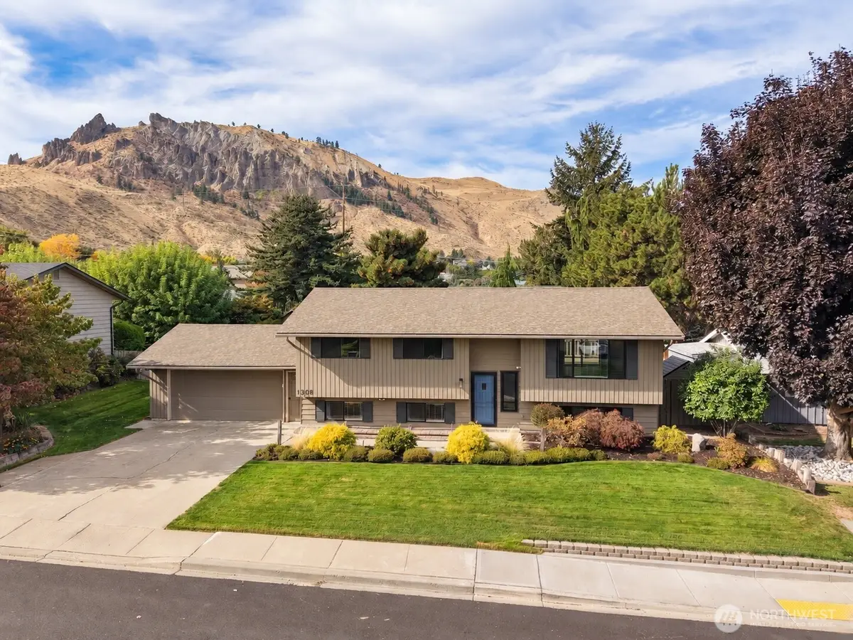 1308 Wedgewood Avenue, Wenatchee, WA 98801 - #1