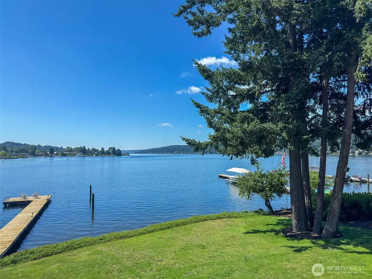 11055 SE Lake Road, Bellevue, WA 98004 - #1