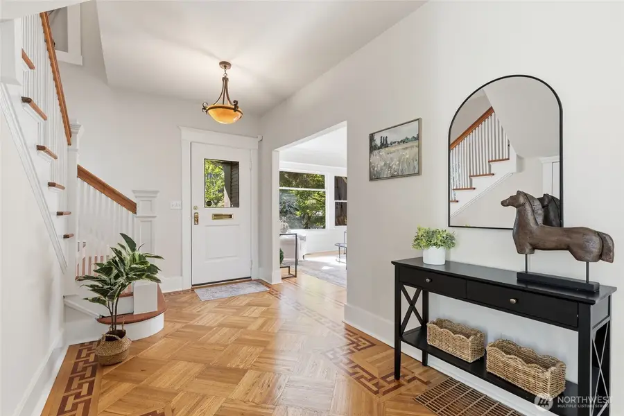 5246 12th Avenue Ne, Seattle, WA 98105 - #3
