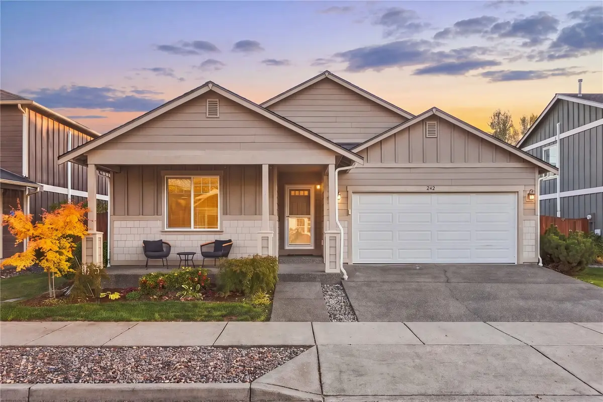 242 Riggs Drive E, Enumclaw, WA 98022 - #1