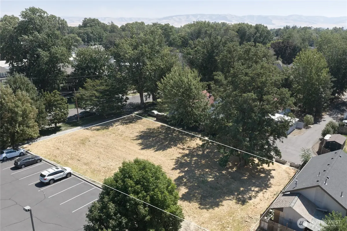 328 S 3rd Street, Walla Walla, WA 99362 - #1