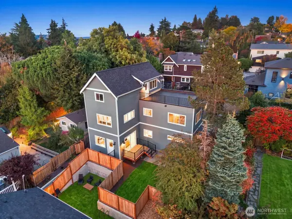 5812 57th Avenue Ne, Seattle, WA 98105