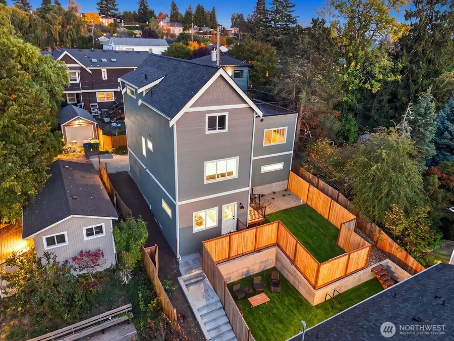 5812 57th Avenue Ne, Seattle, WA 98105 - #3