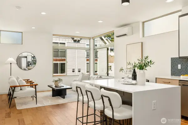464 NE Maple Leaf Place #B, Seattle, WA 98115