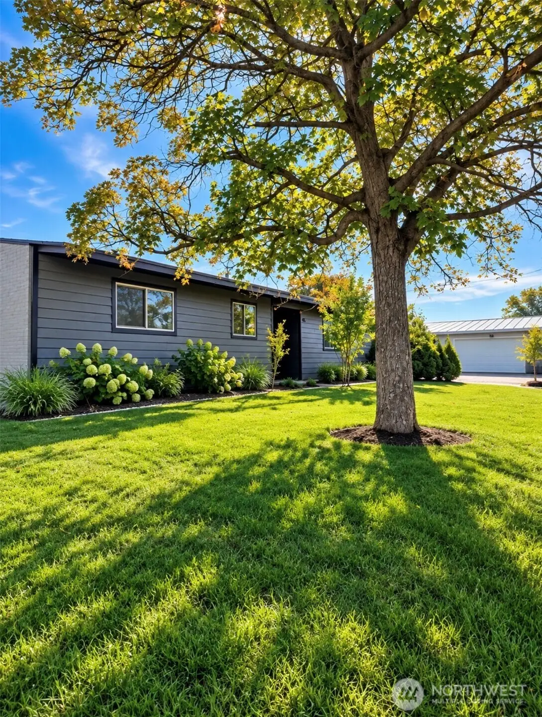 221 Loring Drive, Moses Lake, WA 98837 - #1
