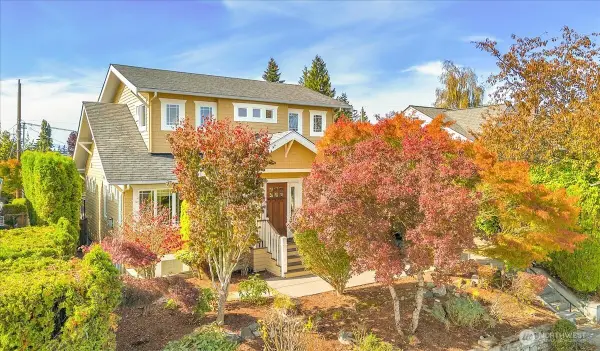 4049 40th Avenue Sw, Seattle, WA 98116