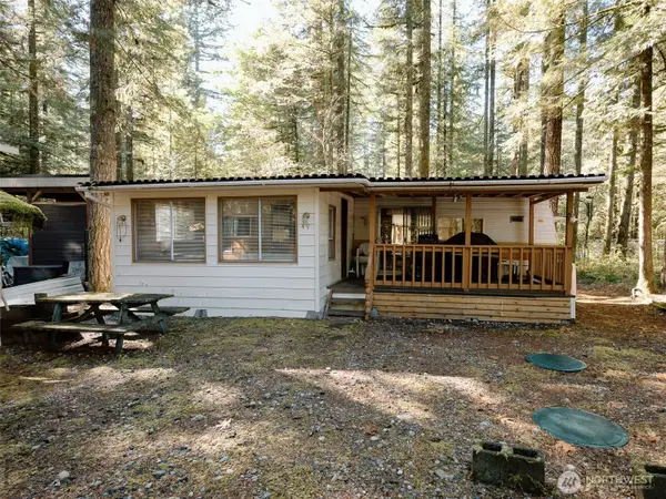 49 Wilderness Way, Deming, WA 98244