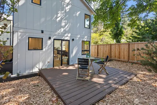 11349 23rd Avenue Ne, Seattle, WA 98125