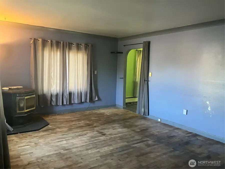 102 S 64th St, Tacoma, WA 98408 - #3