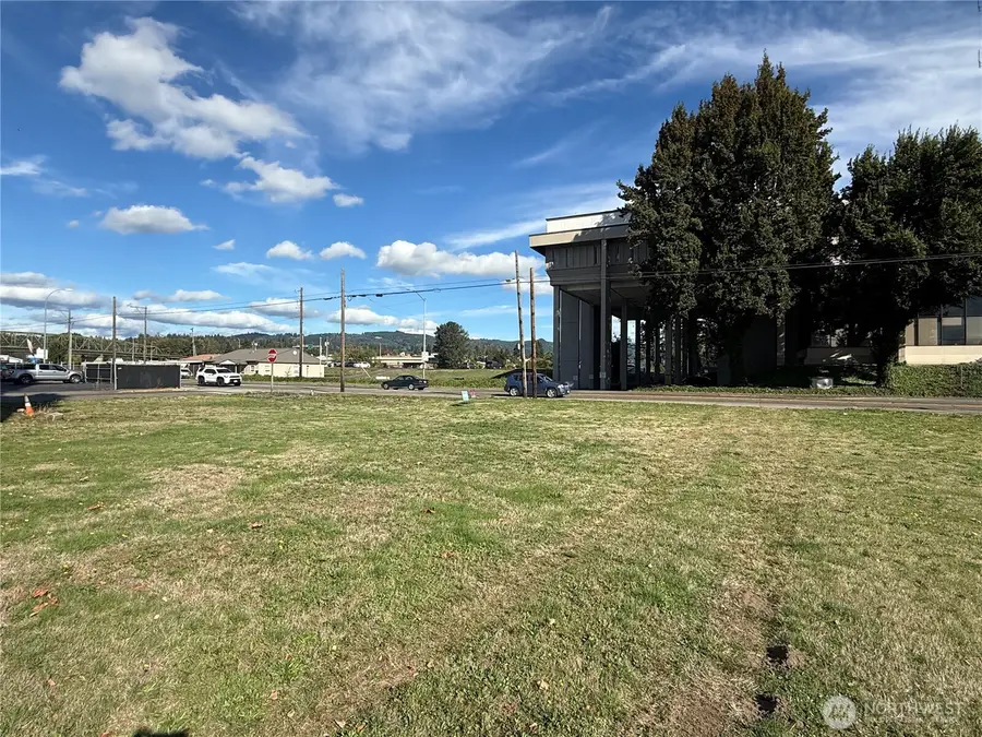 301 SW 1st Street, Kelso, WA 98626 - #3