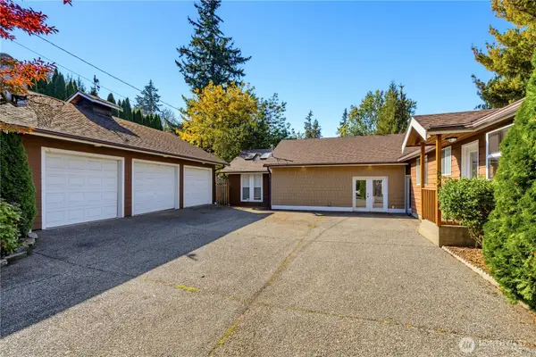 3326 Lakeway Drive, Bellingham, WA 98229