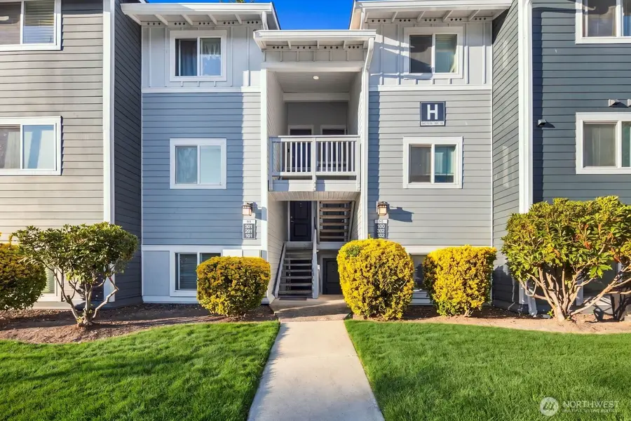 14124 NE 181st Place #H302, Woodinville, WA 98072 - #2
