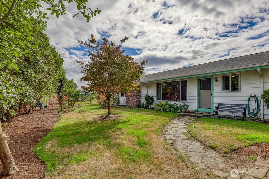 649 C Court, Enumclaw, WA 98022 - #2