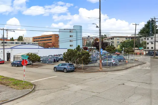 5112 Russell Avenue Nw, Seattle, WA 98107