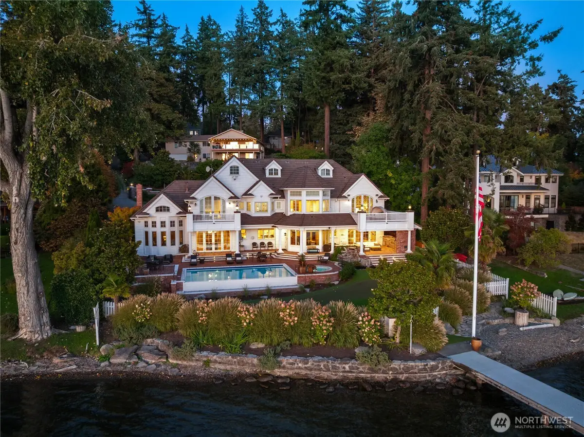 3205 106th Avenue Se, Bellevue, WA 98004 - #1