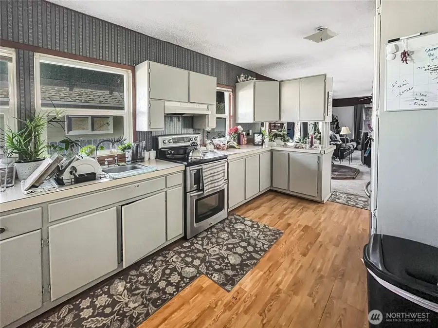 833 S Tower Avenue, Centralia, WA 98531 - #3