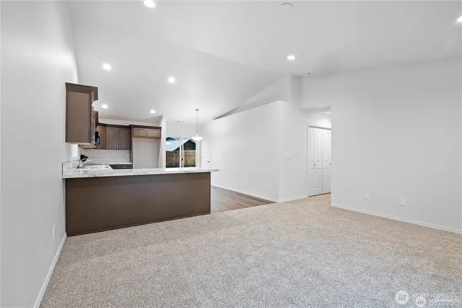 601 Pratt Avenue Ne, Royal City, WA 99357 - #2