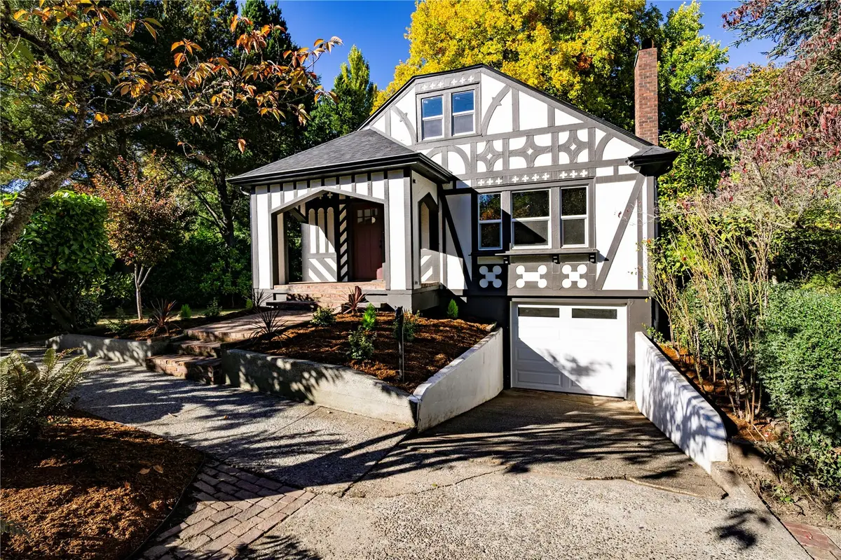 702 11th Avenue Se, Olympia, WA 98501 - #1
