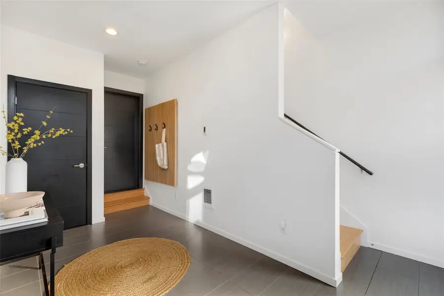 206 22nd Avenue #C, Seattle, WA 98122 - #3