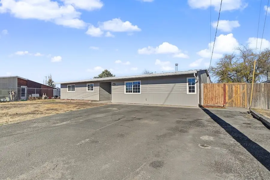 414 Biggs Road, Moses Lake, WA 98837 - #2