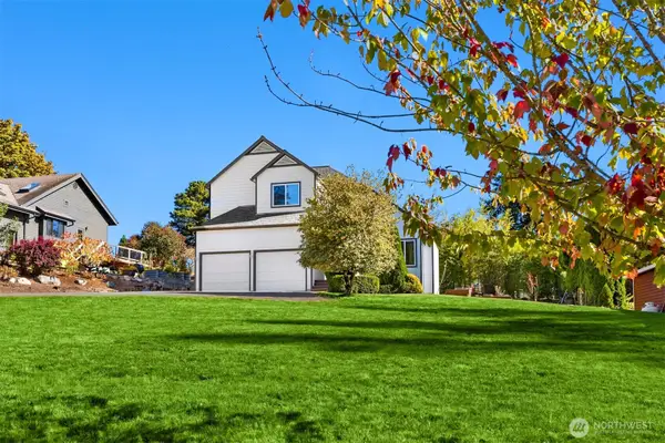 534 Azalea Avenue Ne, Bainbridge Island, WA 98110