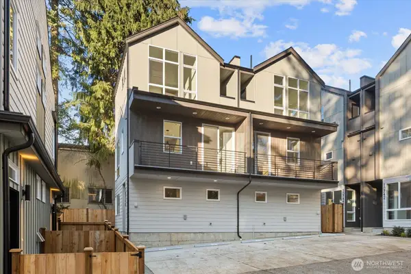10746 Interlake Avenue N, Seattle, WA 98133