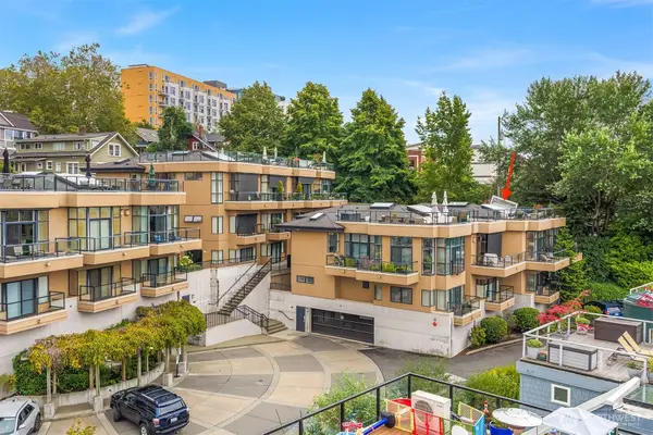 80 E Roanoke Street #2, Seattle, WA 98102