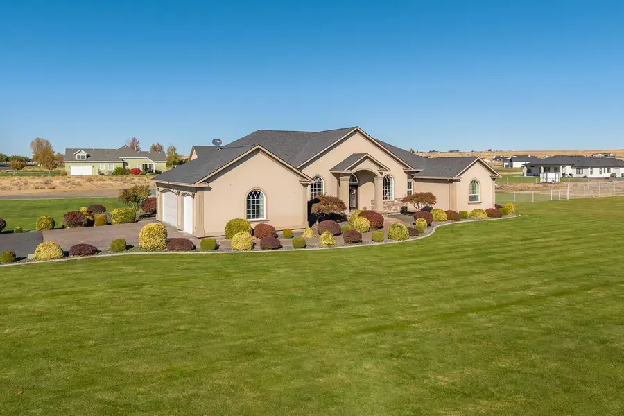 6751 Road E Ne, Moses Lake, WA 98837 - #2