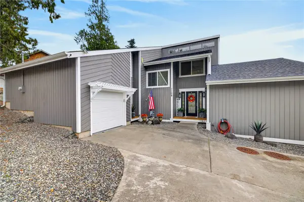 1108 Halsey Drive, Coupeville, WA 98239