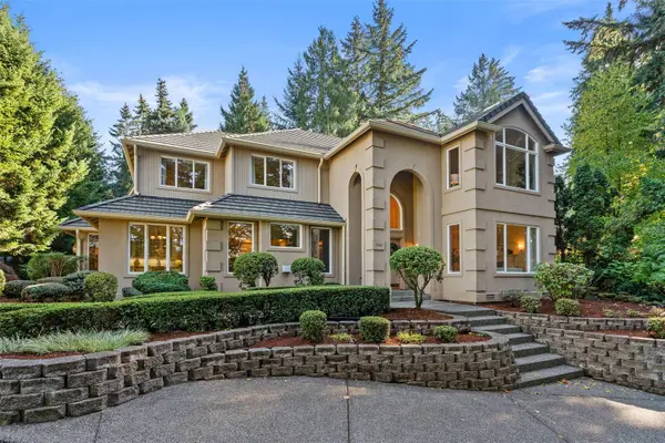 5426 Lake Washington Boulevard Se, Bellevue, WA 98006