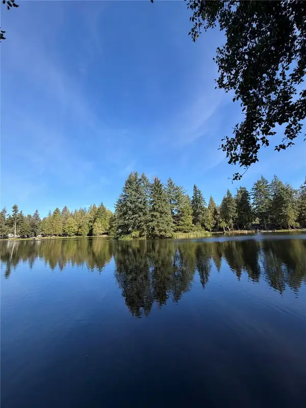 420 E Lakeshore Drive W, Shelton, WA 98584