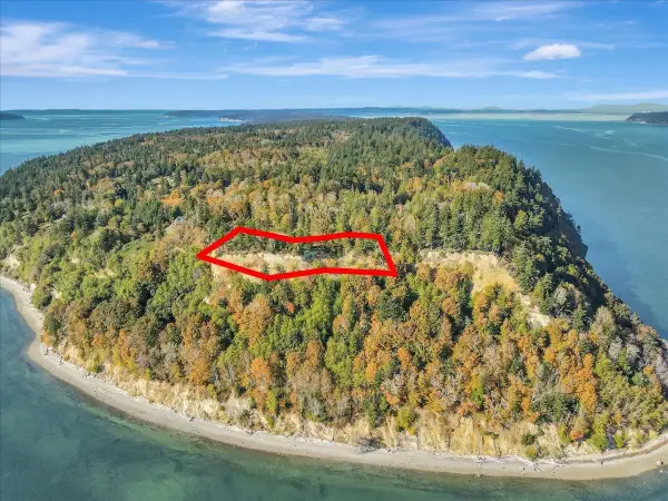 5100 South Camano Drive, Camano Island, WA 98282