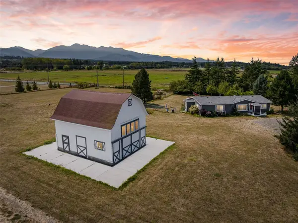 20 Linderman Road, Port Angeles, WA 98362