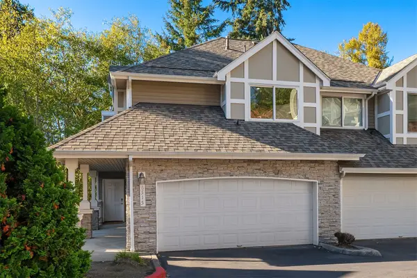 6515 SE Cougar Mountain Way #1, Bellevue, WA 98006