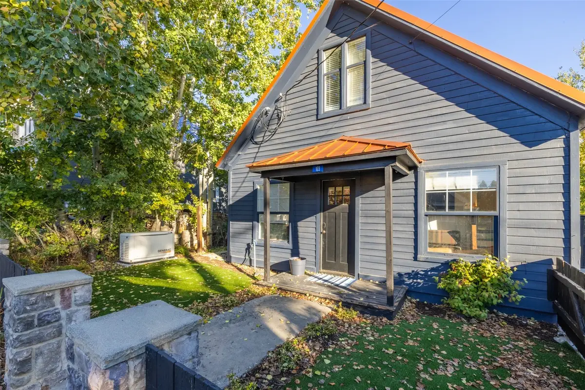 103 W Hoffmanville Avenue, Roslyn, WA 98941 - #1
