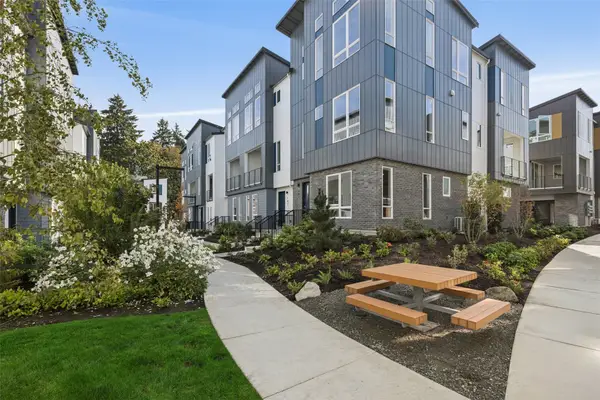 12255 138th Place Ne #1703, Redmond, WA 98052