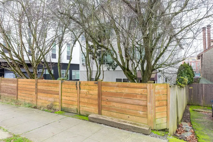 10511 Midvale Avenue N #101, Seattle, WA 98133 - #2