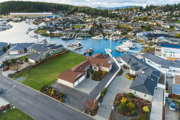 2006 Cove Place, Anacortes, WA 98221