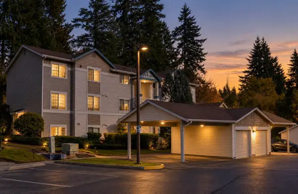 25235 SE Klahanie Boulevard #M202, Sammamish, WA 98029
