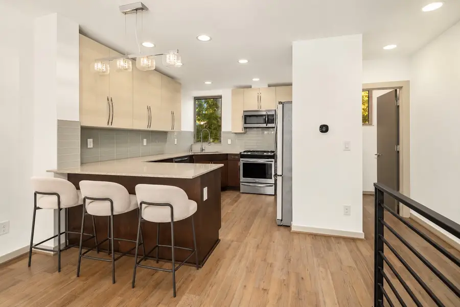508 N 105th Street, Seattle, WA 98133 - #3