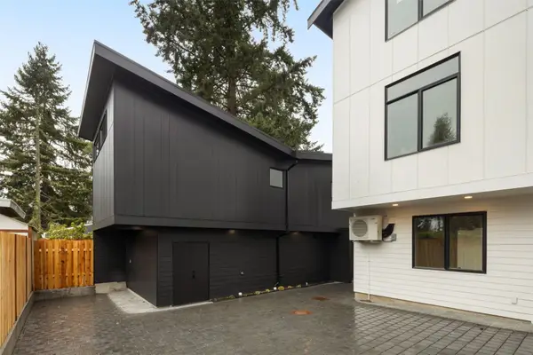 14039 Densmore Avenue N, Seattle, WA 98133