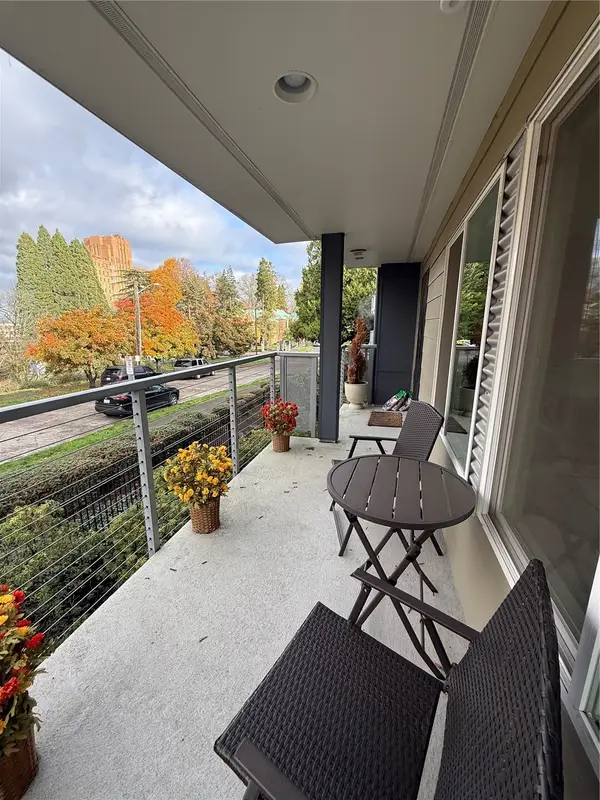 1311 12th Avenue S #D301, Seattle, WA 98144