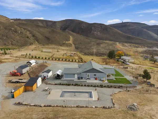 9 Buyas Drive, Orondo, WA 98843