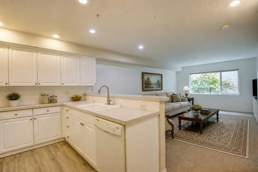 12034 15th Avenue Ne #208, Seattle, WA 98125 - #3