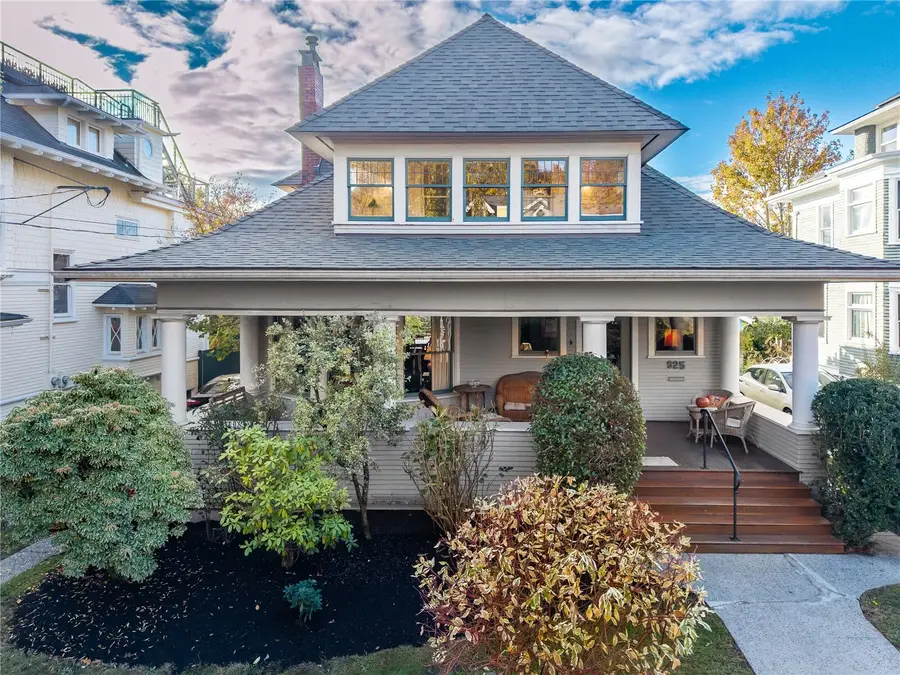 925 12th Avenue E, Seattle, WA 98102 - #2