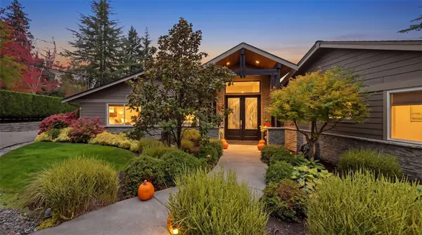 8036 132nd Avenue Ne, Redmond, WA 98052