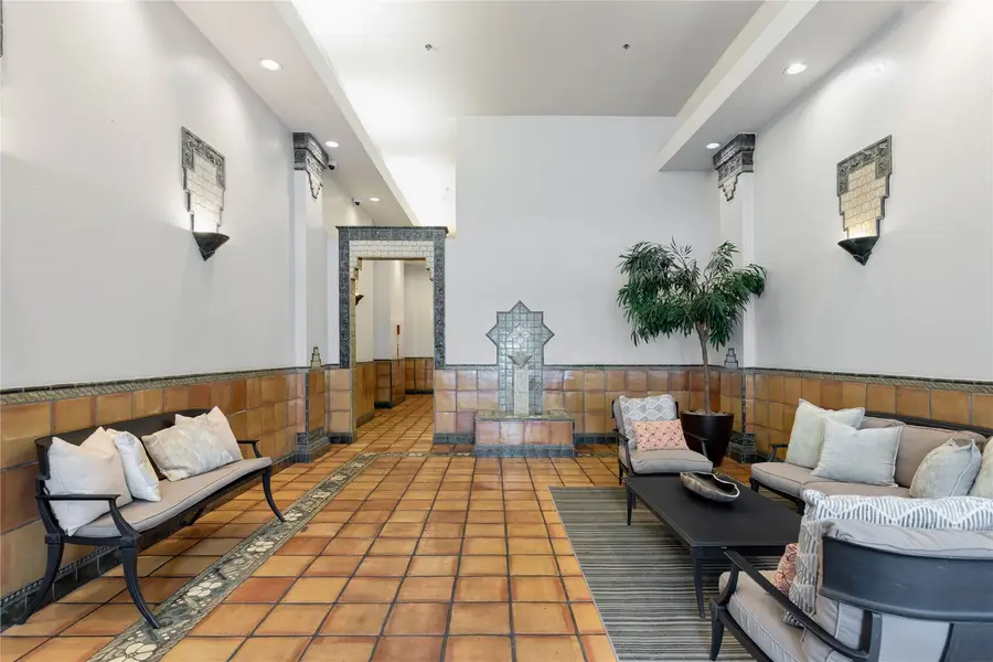 526 1st Avenue S #420, Seattle, WA 98104 - #3